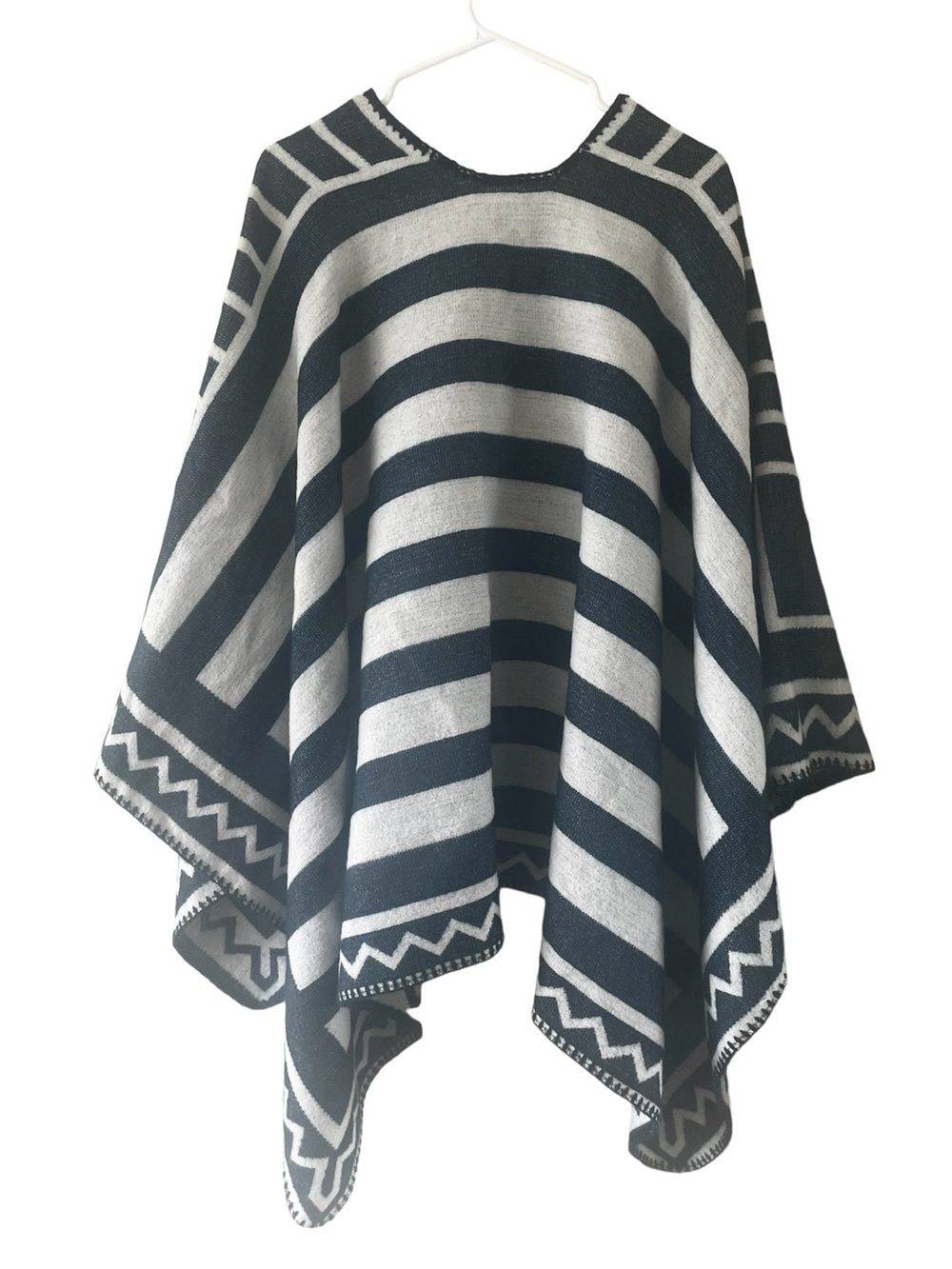 LOFT Geometric Boho Open Front Poncho Wrap – One Size (OS) - Picture 6 of 6